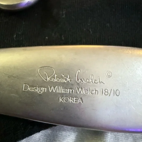 Robert Welch design William Welch 18/10 satin finish stainless steel flatware - Picture 2 of 2
